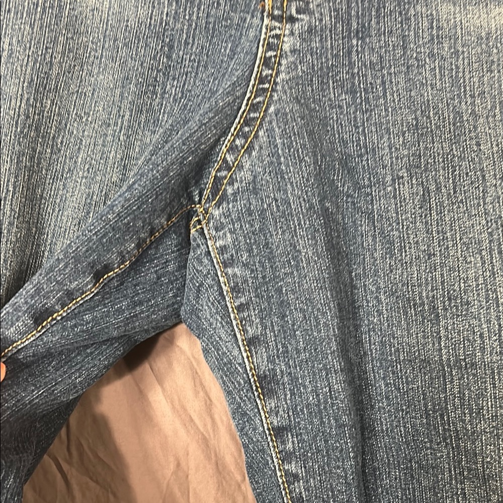 Bandolino Blue Denim Capri Pants Relaxed Fit 18 - Picture 5 of 8